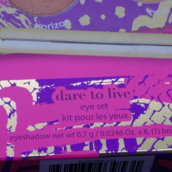 tarte Dare To Live Eight Eye Shadow Palette Set with Brush Full Size Eyeshadow - Picture 7 of 7